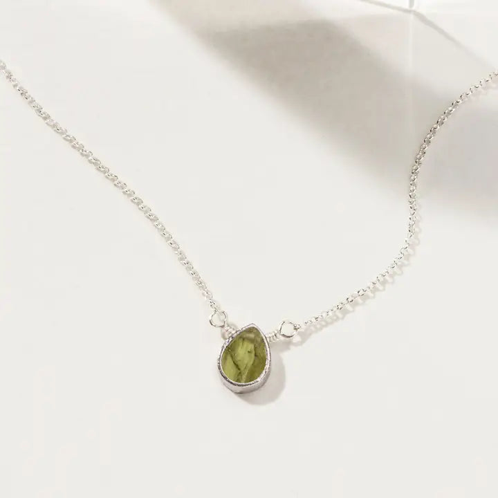 Luna Norte Silver Delicate Gemstone Necklace - Peridot